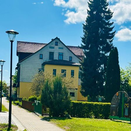 Themenhotel Rehlein Thale Bagian luar foto