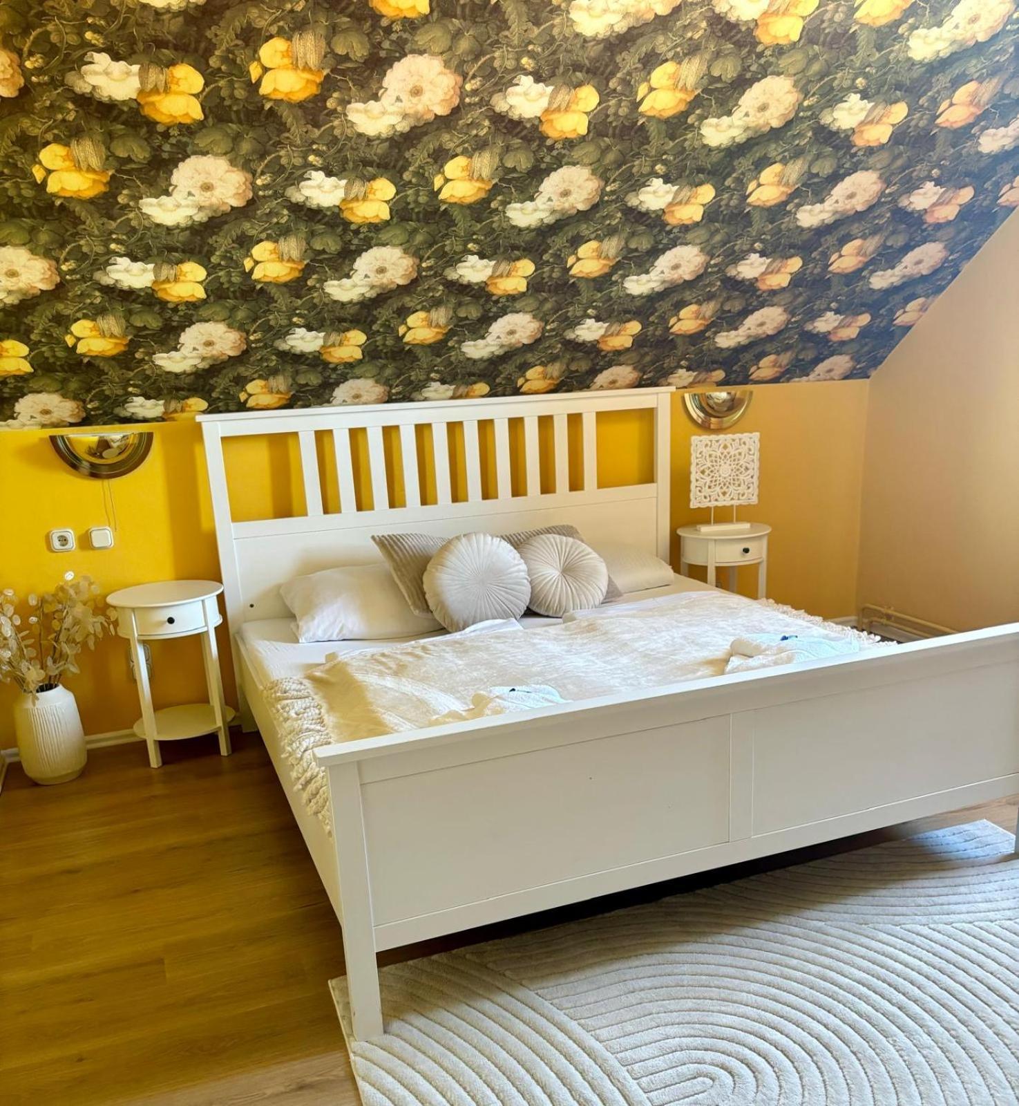 Themenhotel Rehlein Thale Bagian luar foto