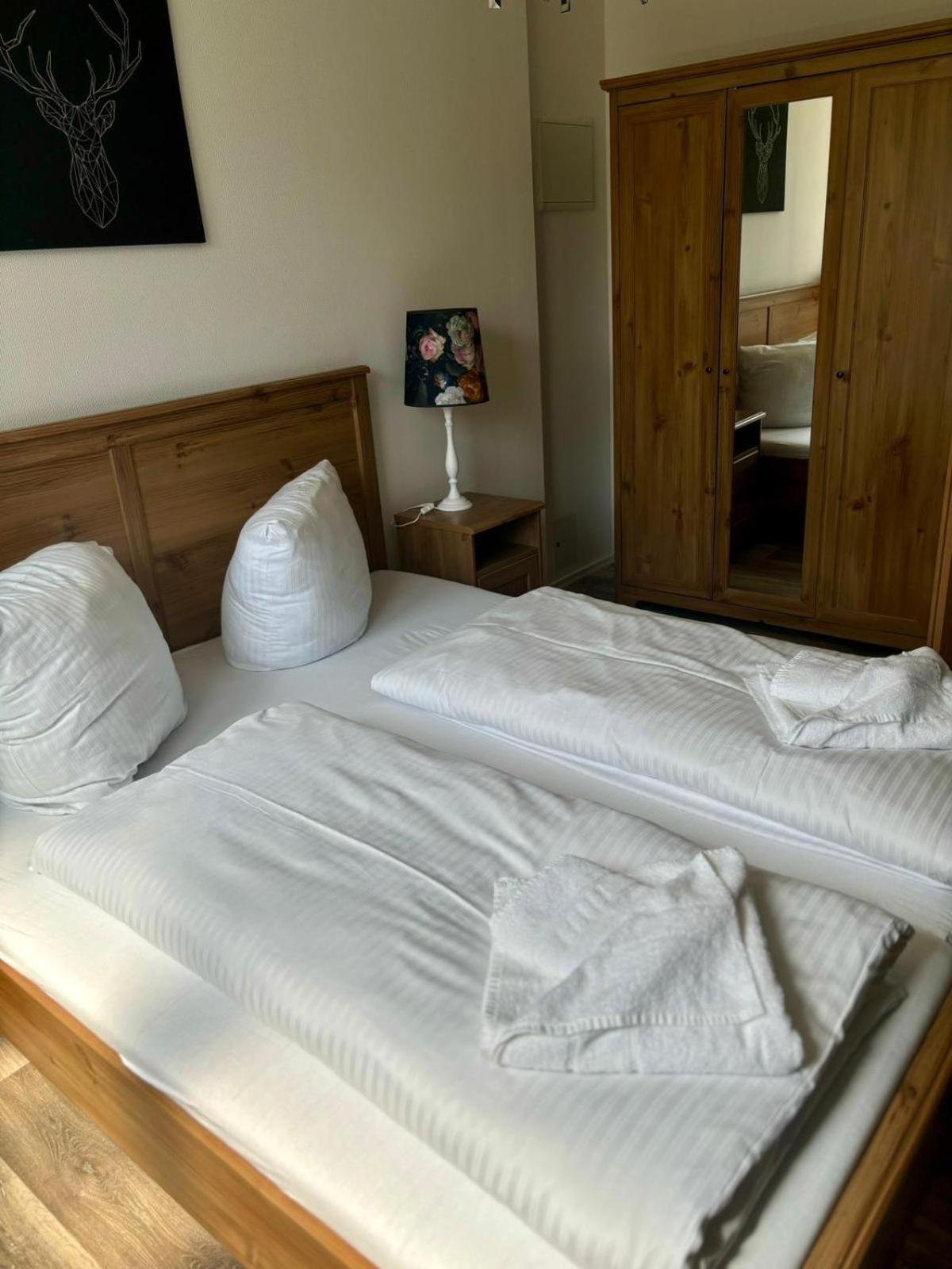 Themenhotel Rehlein Thale Bagian luar foto
